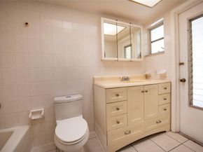 7441 NW 13th St, Plantation FL 33313
