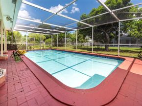 7441 NW 13th St, Plantation FL 33313