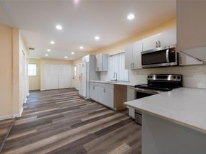 7441 NW 13th St, Plantation FL 33313