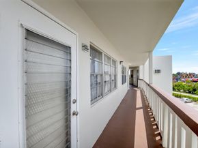 425 Southampton B 425, West Palm Beach FL 33417