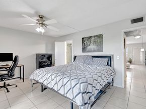 425 Southampton B 425, West Palm Beach FL 33417