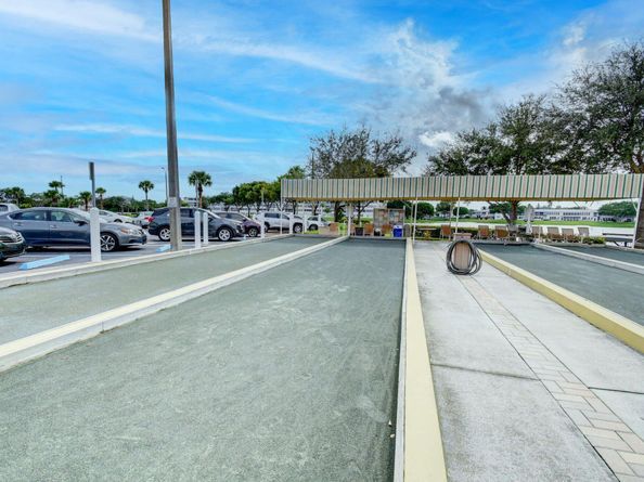 425 Southampton B 425, West Palm Beach FL 33417