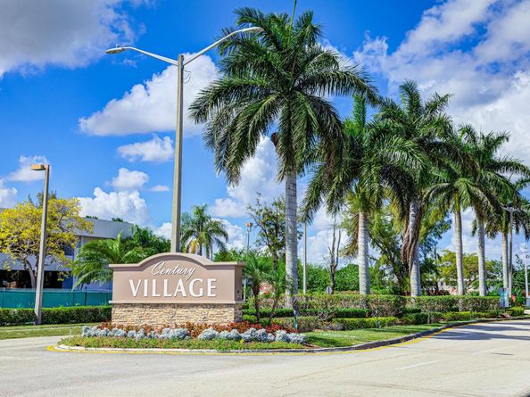 425 Southampton B 425, West Palm Beach FL 33417