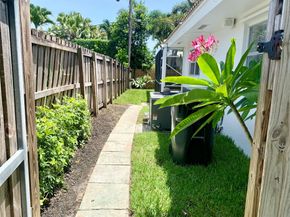 764 SW 7th St, Boca Raton FL 33486