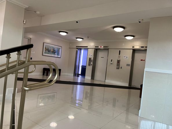 333 NE 21st Ave 318, Deerfield Beach FL 33441
