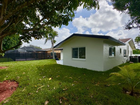 6811 NW 32nd Ave, Fort Lauderdale FL 33309