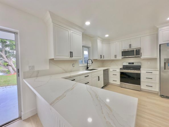 6811 NW 32nd Ave, Fort Lauderdale FL 33309