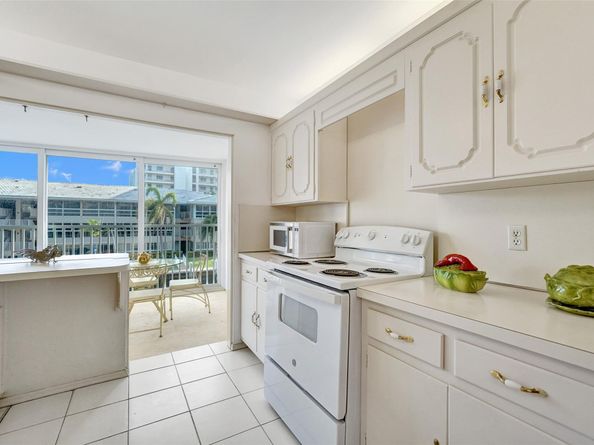 3101 NE 47th Ct 207, Fort Lauderdale FL 33308