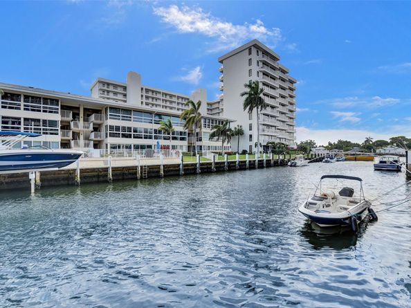 3101 NE 47th Ct 207, Fort Lauderdale FL 33308