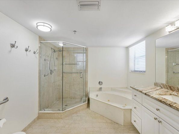 7572 Regency Lake Drive 501, Boca Raton FL 33433