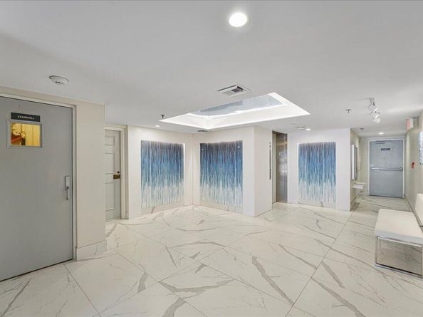 7572 Regency Lake Drive 501, Boca Raton FL 33433