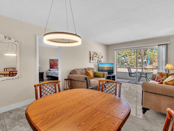 2801 NW 47th Ter 106, Lauderdale Lakes FL 33313