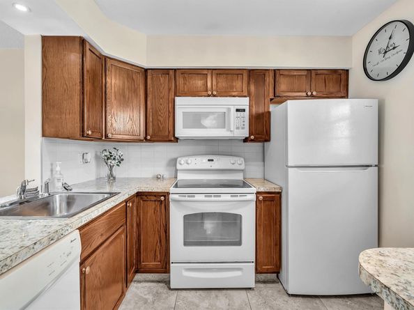 2801 NW 47th Ter 106, Lauderdale Lakes FL 33313
