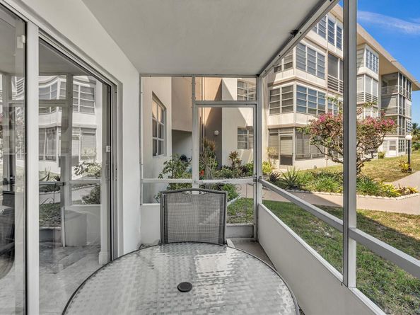 2801 NW 47th Ter 106, Lauderdale Lakes FL 33313