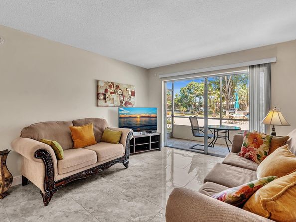 2801 NW 47th Ter 106, Lauderdale Lakes FL 33313