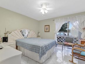 15610 NE 6th Avenue NE 10c, Miami FL 33162