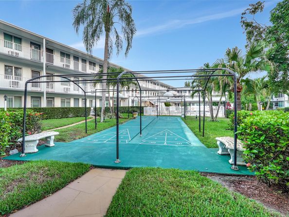 15610 NE 6th Avenue NE 10c, Miami FL 33162