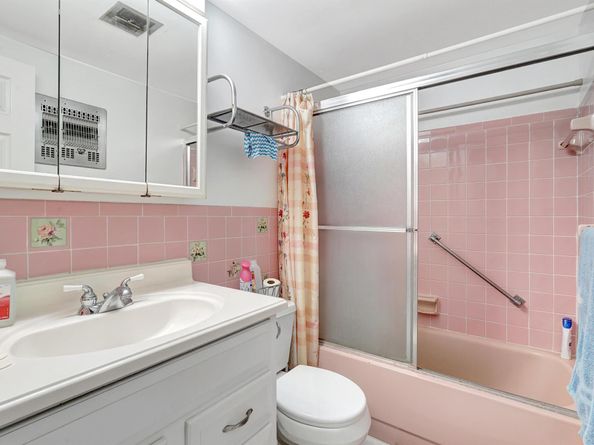 15610 NE 6th Avenue NE 10c, Miami FL 33162