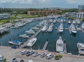 118 Yacht Club Drive 7, North Palm Beach FL 33408