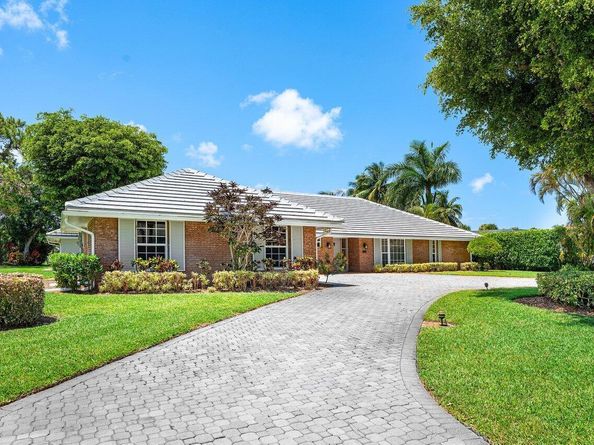 489 S Country Club Drive, Atlantis FL 33462