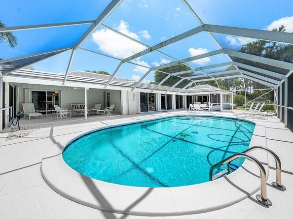 489 S Country Club Drive, Atlantis FL 33462