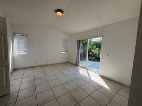 4077 Pine Ridge Ln, Weston FL 33331