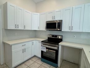 4077 Pine Ridge Ln, Weston FL 33331