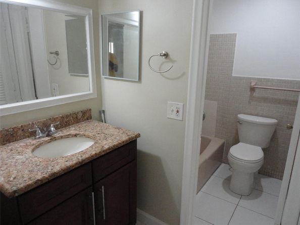 3990 NW 30th Ter, Lauderdale Lakes FL 33309