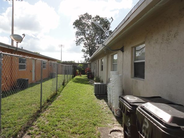 3990 NW 30th Ter, Lauderdale Lakes FL 33309