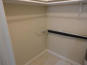3990 NW 30th Ter, Lauderdale Lakes FL 33309