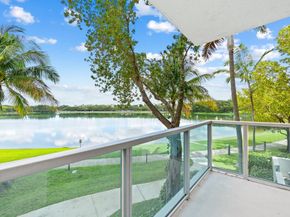 2641 N Flamingo Rd TH7, Sunrise FL 33323