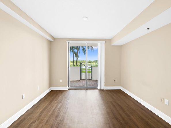 2641 N Flamingo Rd TH7, Sunrise FL 33323