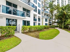 2641 N Flamingo Rd TH7, Sunrise FL 33323