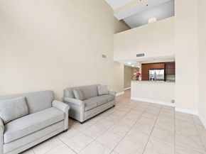 2641 N Flamingo Rd TH7, Sunrise FL 33323