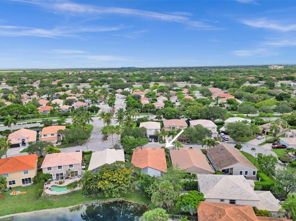 5445 NW 122 Dr, Coral Springs FL 33076
