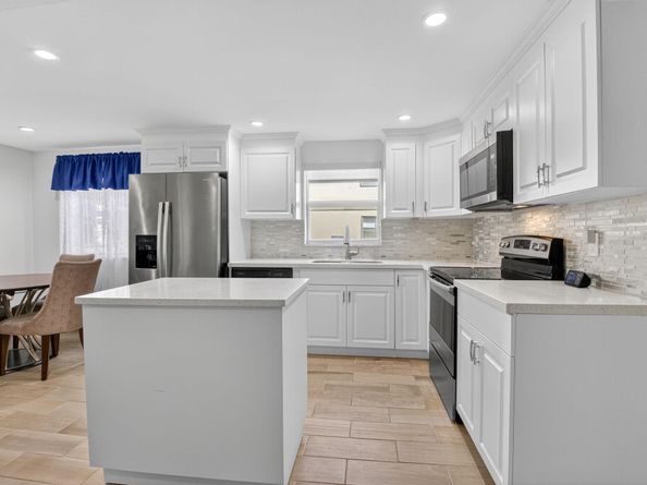 60 Brittany B, Delray Beach FL 33446