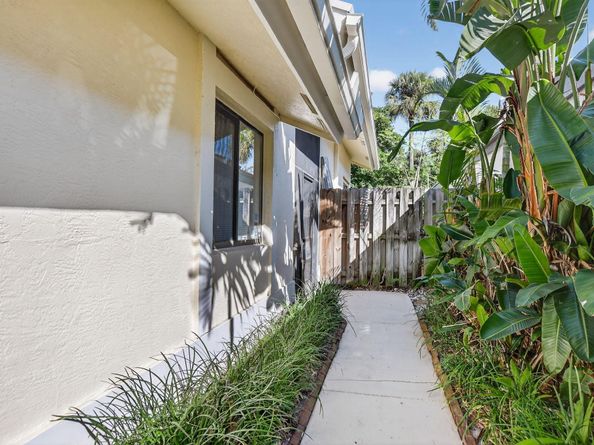 7569 Martinique Boulevard, Boca Raton FL 33433