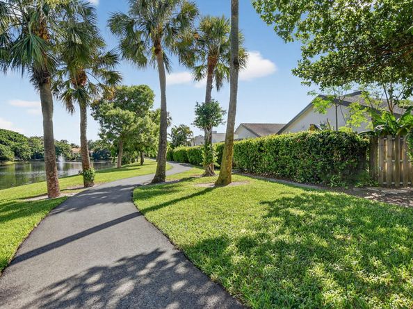 7569 Martinique Boulevard, Boca Raton FL 33433