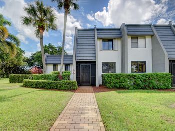 4815 Esedra Court