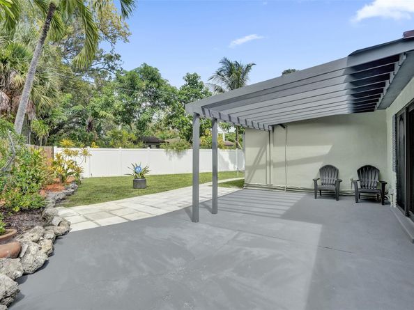 1613 SW 12th Ct, Fort Lauderdale FL 33312