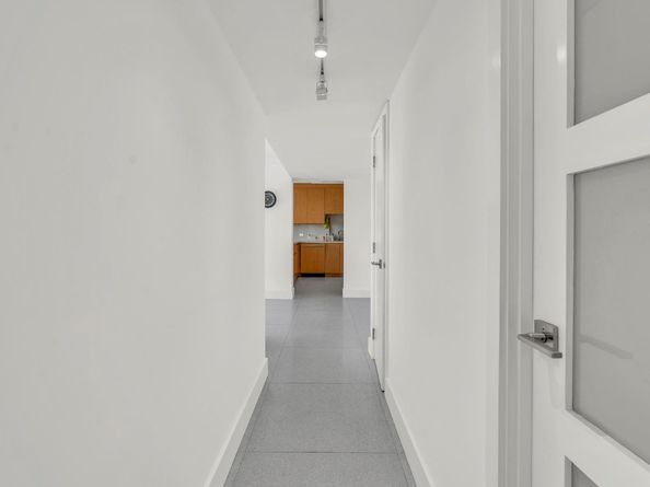 11930 N Bayshore Dr 404, North Miami FL 33181
