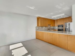 11930 N Bayshore Dr 404, North Miami FL 33181