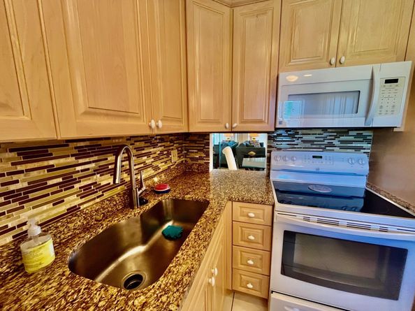 4090 Tivoli Court 301, Lake Worth FL 33467
