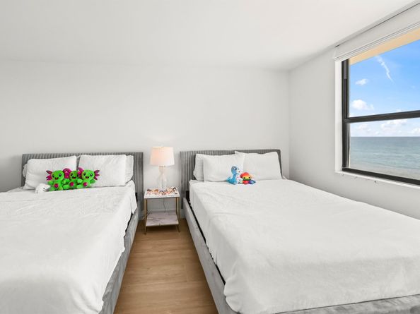 5480 N Ocean Drive B5b, Singer Island FL 33404