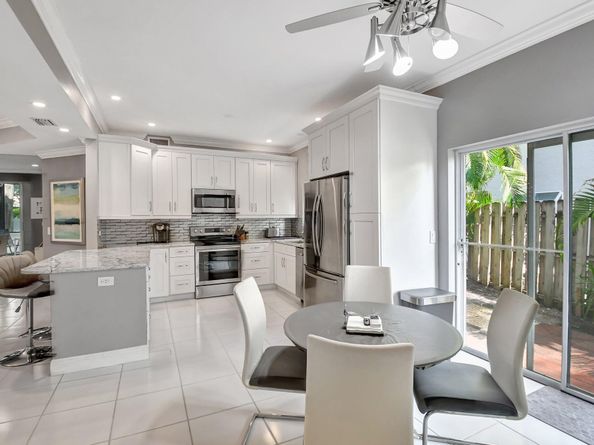 11666 Briarwood 2 Circle 2, Boynton Beach FL 33437