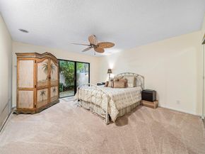 6 Woods Lane, Boynton Beach FL 33436