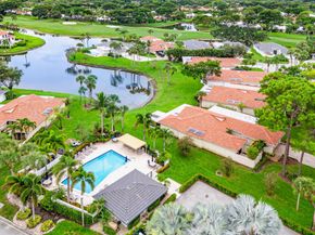 6 Woods Lane, Boynton Beach FL 33436