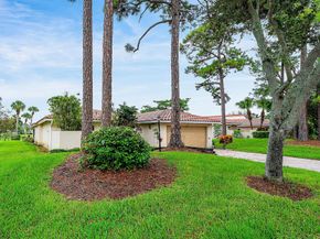 6 Woods Lane, Boynton Beach FL 33436