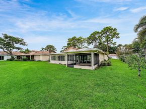 6 Woods Lane, Boynton Beach FL 33436