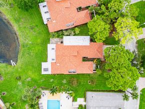 6 Woods Lane, Boynton Beach FL 33436